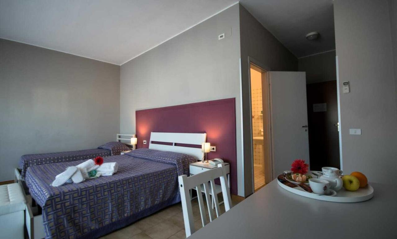 Hotel Palatinum Metaponto Exterior photo